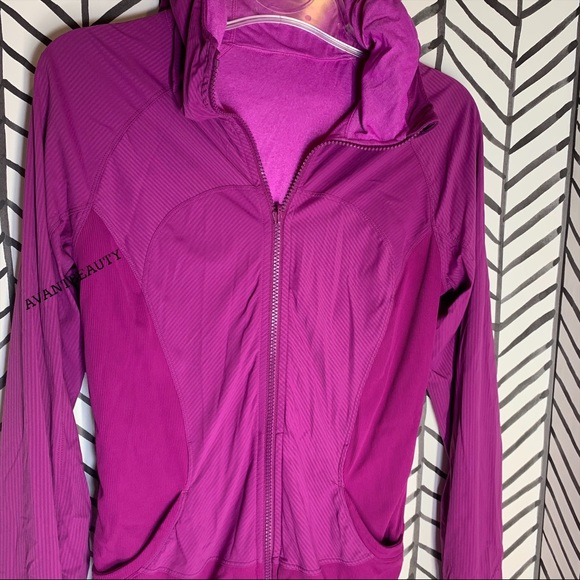 Lululemon in flux jacket reversible regal plum 8 - Picture 8 of 15